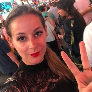 Meet your Posher, Victoria